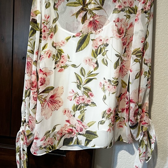 White House Black Market Pink Floral Blouse - Picture 2 of 2